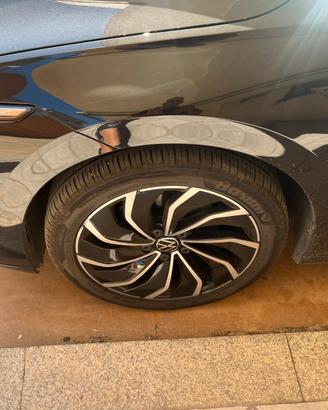 Cerchi e gomme originali golf WV