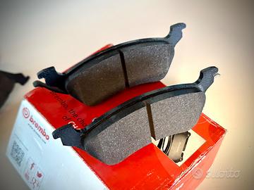 BREMBO KIT PASTIGLIE FRENO P11014 x Chrysler/Dodge