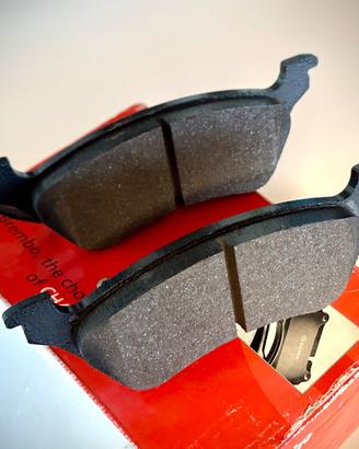 BREMBO KIT PASTIGLIE FRENO P11014 x Chrysler/Dodge