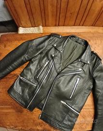 giacca tipo chiodo in pelle nera