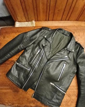 giacca tipo chiodo in pelle nera