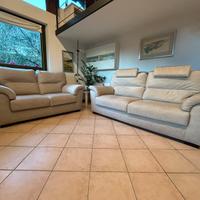 Coppia di divani Poltrone Sofà