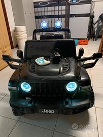 Macchina elettrica bambini jeep
