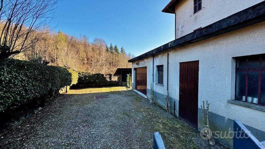 Villa di 270 m² con più di 5 locali e box auto a P - Vista 5