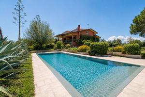 Villa di 600 m² con più di 5 locali a Gradara