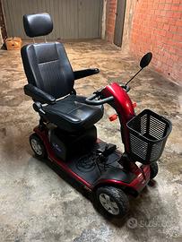 Scooter elettrico per disabili e anziani