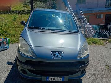 Peugeot 1007
