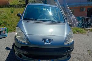 Peugeot 1007