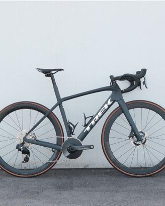 Bicicletta Trek Domane SL7