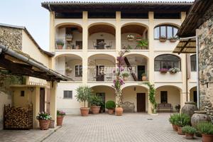 Casa indipendente a Montalto Dora 15 locali