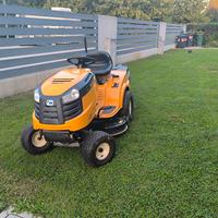 trattorino tagliaerba 