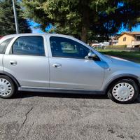 opel corsa 2005