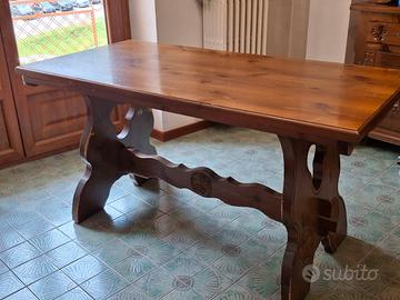 Tavolo in legno
