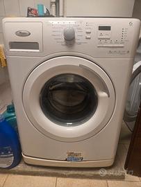 lavatrice whirlpool 6th sense 8kg classeA+