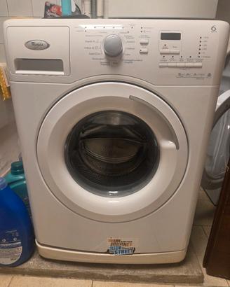 lavatrice whirlpool 6th sense 8kg classeA+
