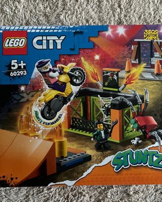 LEGO 60293 STUNTZ, Stunt Park nuovo sigillato