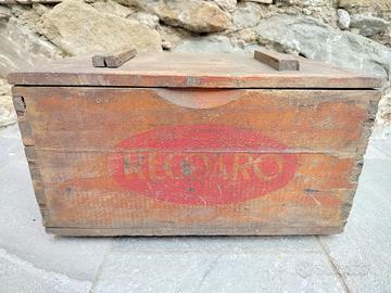 Cassetta legno vintage Recoaro con coperchio 