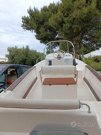 Barca motoscafo Open Saver 540.