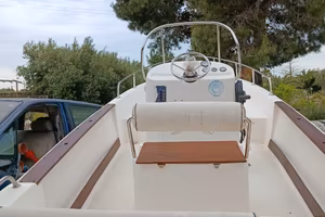 Barca motoscafo Open Saver 540.