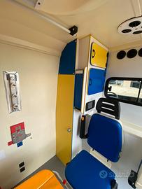 Mobile interno AMBULANZA
