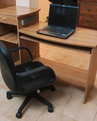 Scrivania computer e Sedia ufficio 