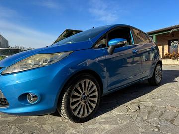 Ford Fiesta 1.4 TDCi 5p. Titanium neopatentati