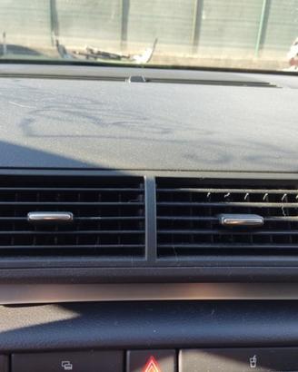 Bocchetta clima centrale AUDI A4 del 2006