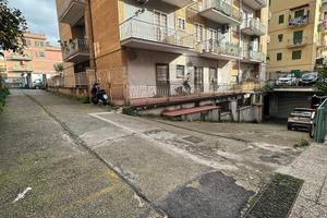 Box auto Via dei Gonzaga - Roma