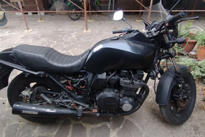 Kawasaki GPZ 1100 anno 83 unitrack