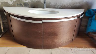 Mobile bagno sospeso