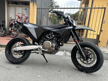 Husqvarna 701 Supermoto
