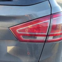 Fanale post dx int FORD B MAX del 2015