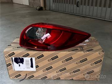 FANALE POSTERIORE DESTRO MAZDA CX5 (2015) NUOVO