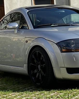 AUDI TT MK1 -1.8 TURBO 20 V - 225cv QUATTRO
