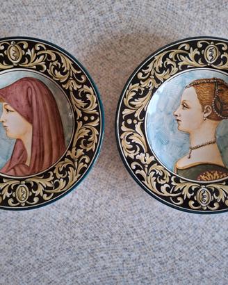 Coppia di piatti antichi da muro ritratti di donna