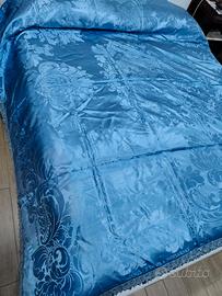 Antico copriletto in SETA DAMASCATA