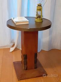 Tavolino piccolo con piano rotondo