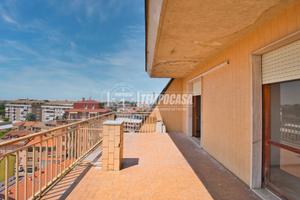 ATTICO CON DOPPIO TERRAZZO IN PIENO SACRO CUORE!!