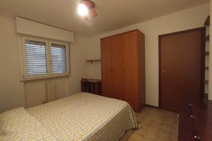 AMPIA STANZA in spazioso appartamento