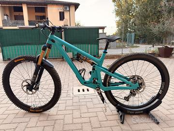 YETI SB 140 TURQ 2026 L