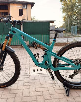YETI SB 140 TURQ 2026 L