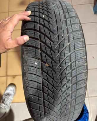 Gomme termiche  215/55 R17