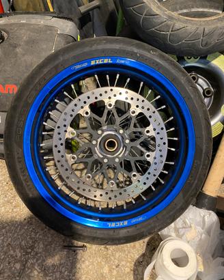 Cerchi e gomme