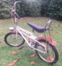 BICICLETTA SALTA FOSSI