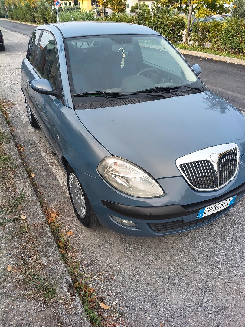 Lancia Ypsilon