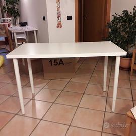 Tavoli  con gambe regolabili