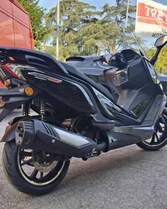 SCOOTER CYCLONE (benelli/keeway) RT3S 300cc