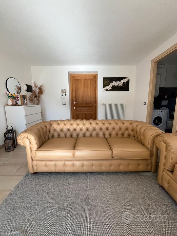 Divani chesterfield Mobili usati