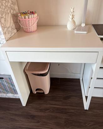 scrivania ikea