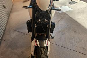 Triumph Trident tribute